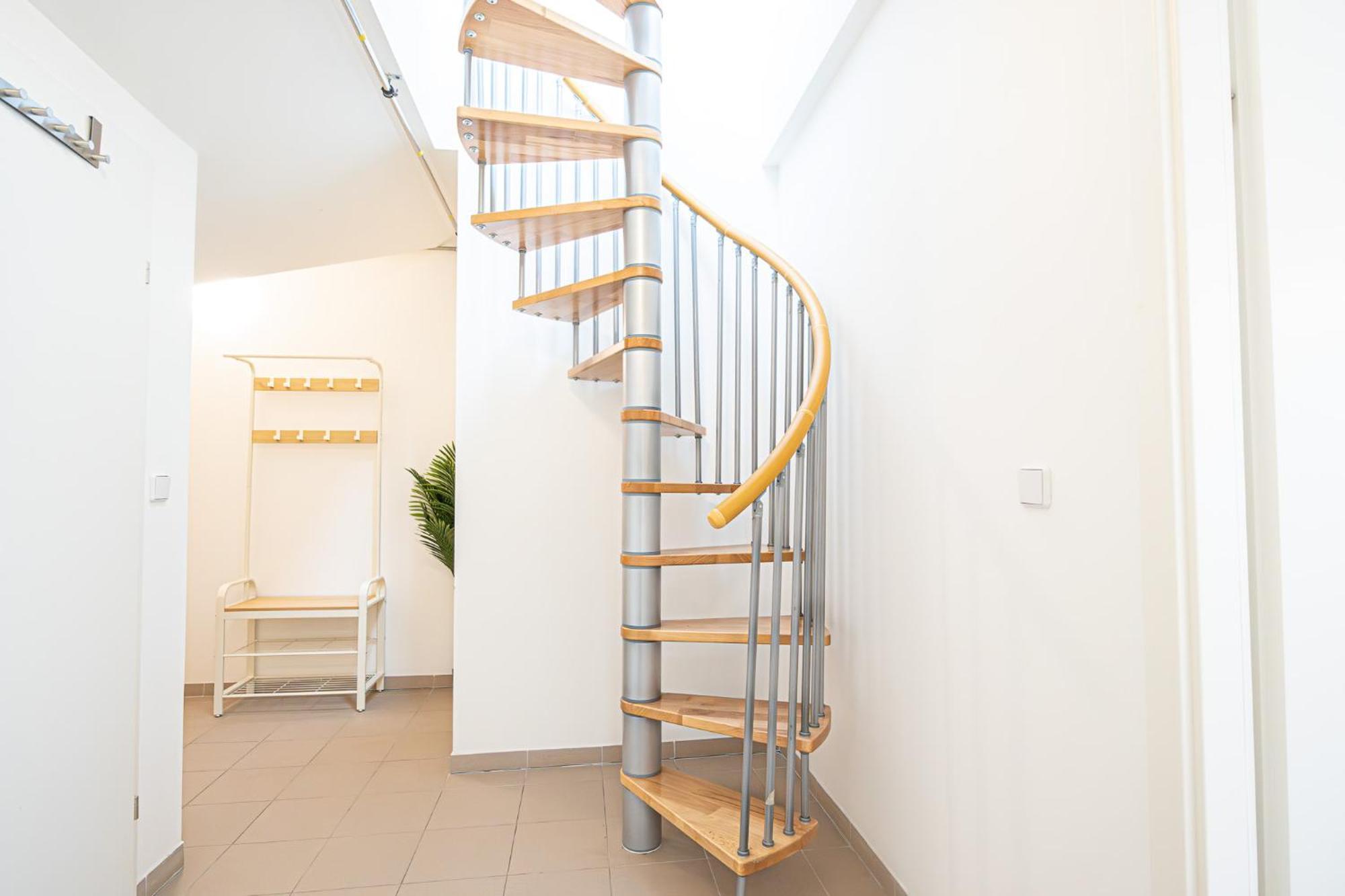 Airy Attic Apt.: Stylish Studio At Penzing Area Vienna Exterior photo